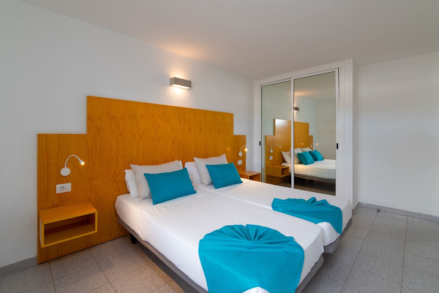 11.02.26 Los Hibiscos Apartments 