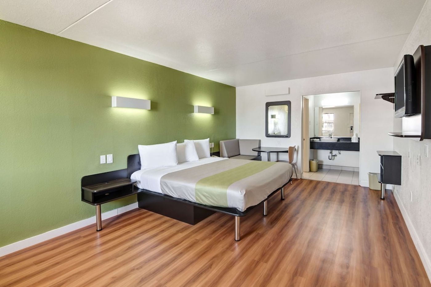 expedia-3160555-8