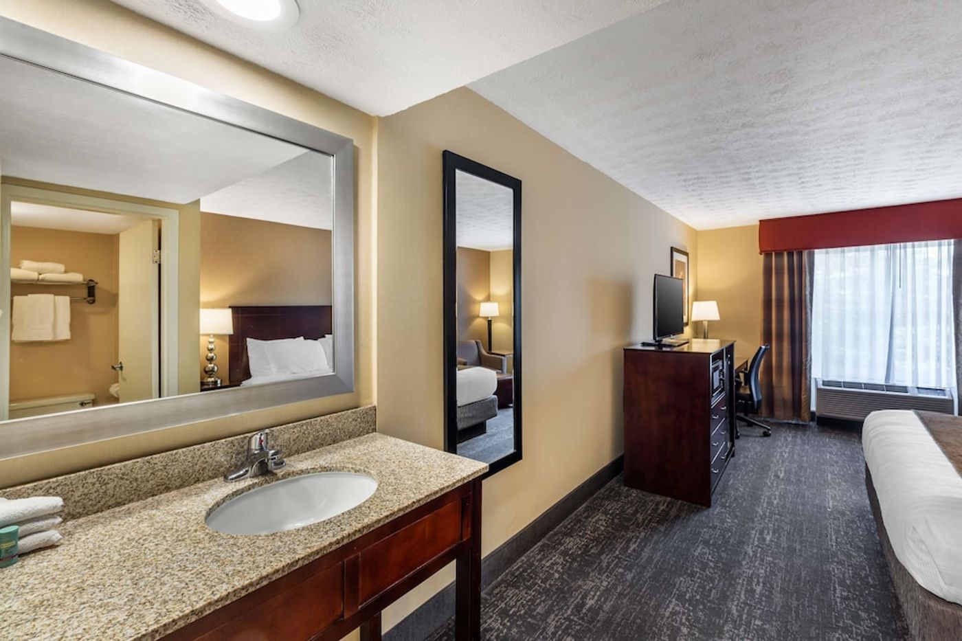 expedia-3160427-26