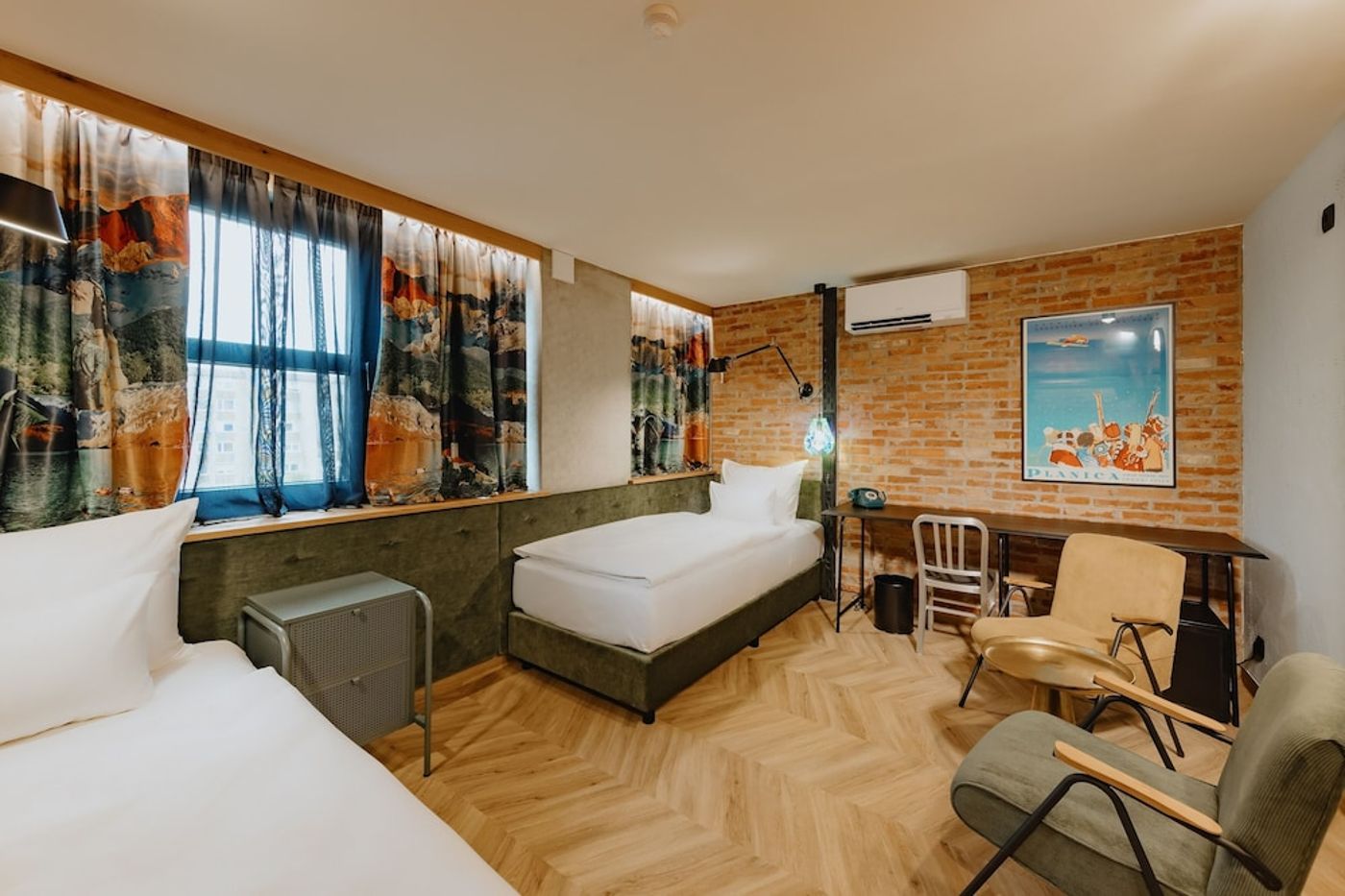 expedia-3163177-5