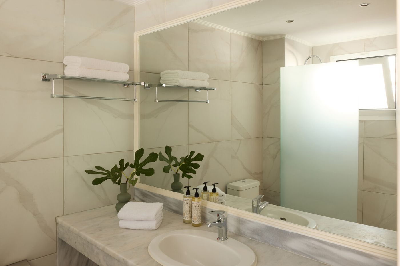 Kiotari Miraluna Beach Resort