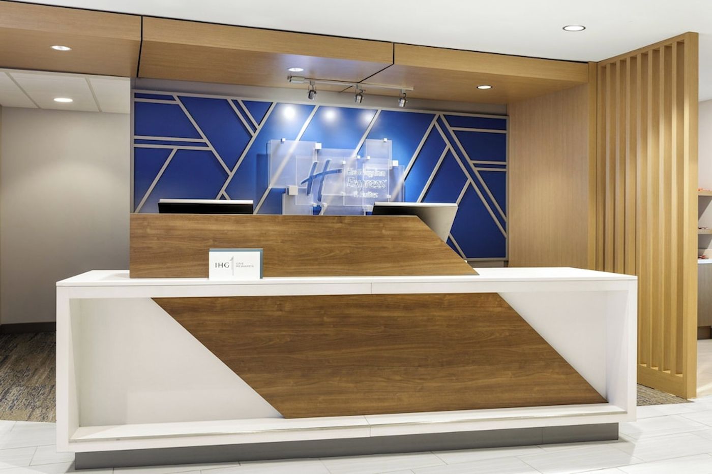 expedia-3161108-5
