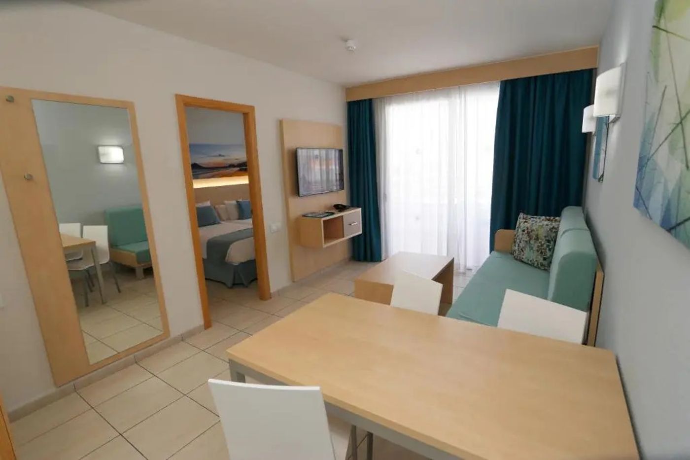 Andorra Hotel and Apartments - 275F91A63B6334496B87CEF68A37F3C3329A7E4D