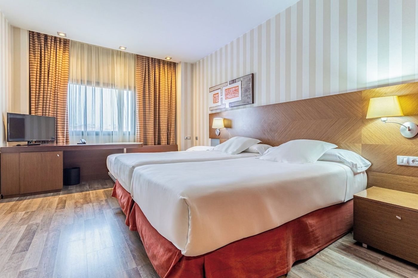expedia-3166058-1