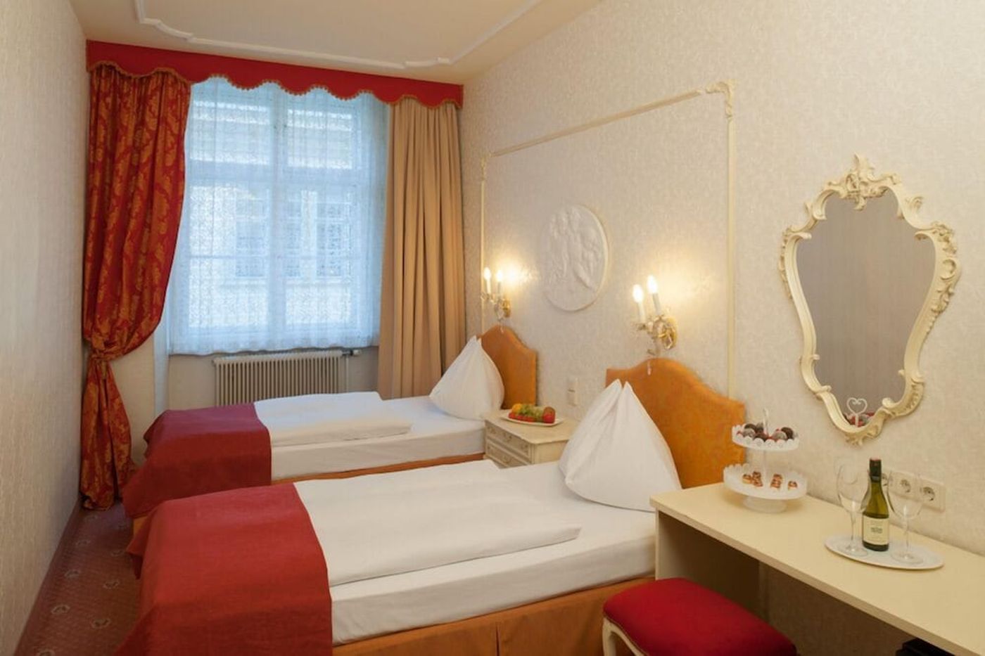 expedia-3164690-10