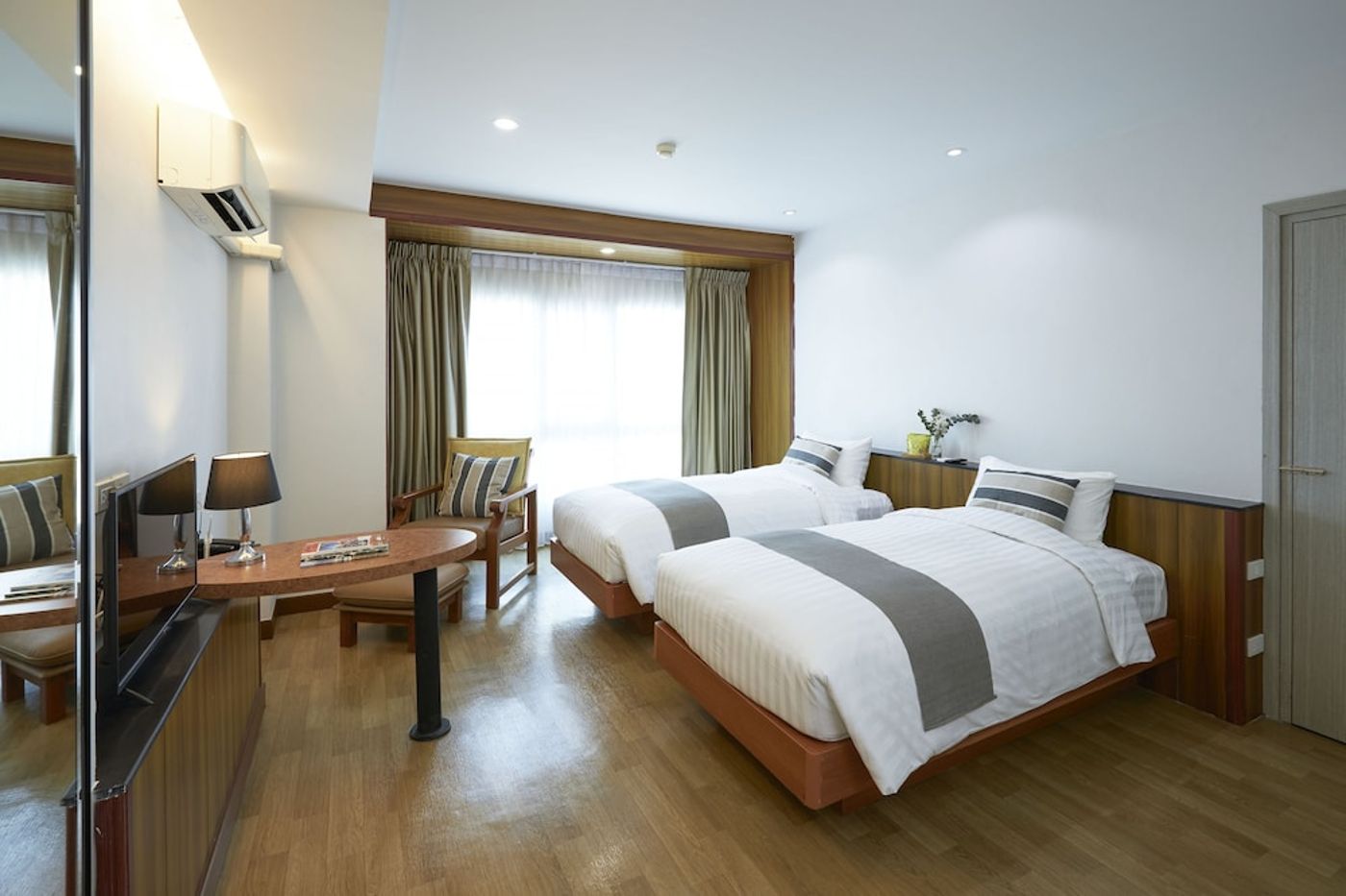 expedia-3159723-9
