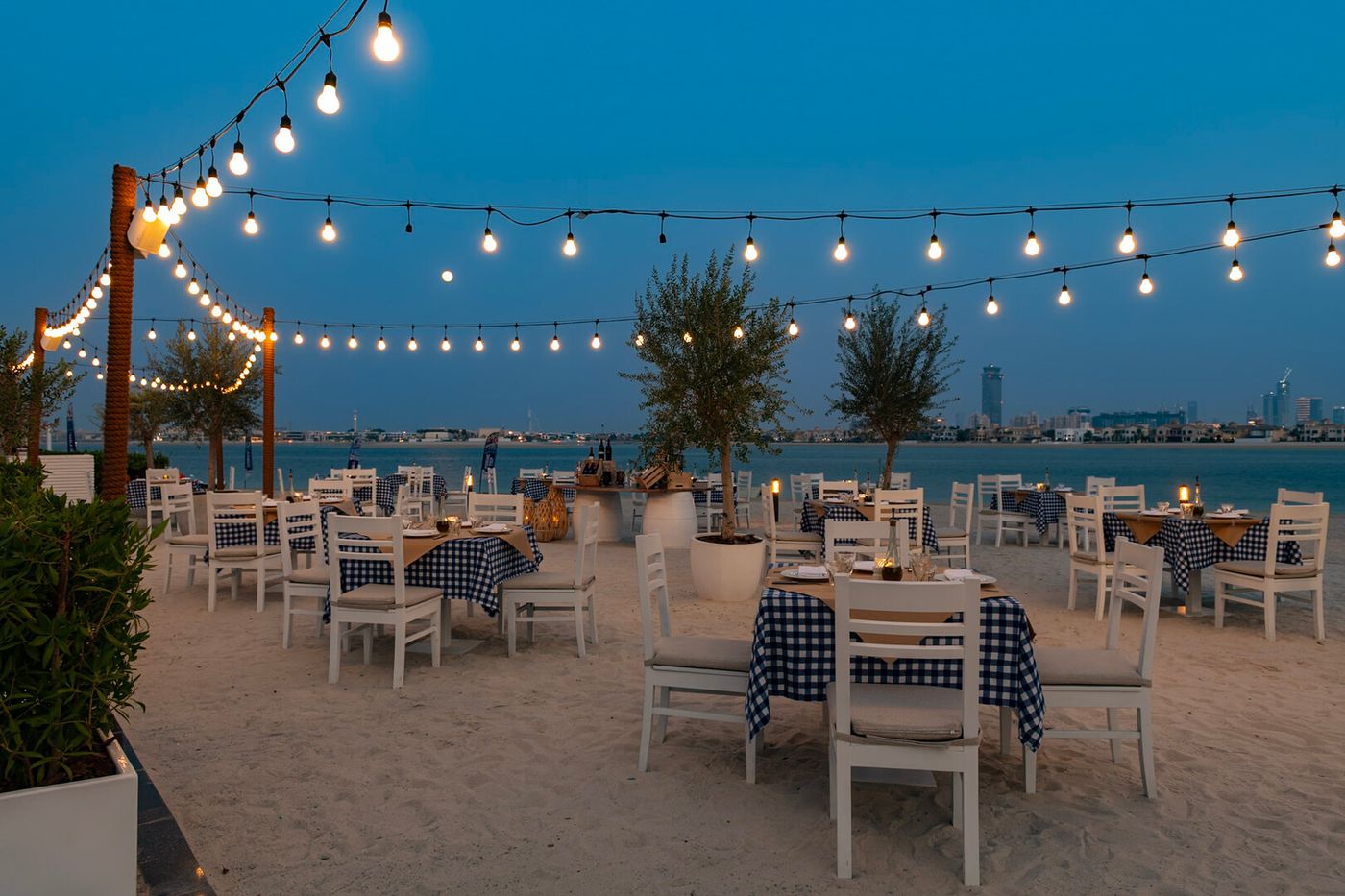 Th8 Palm Dubai Beach Resort 02.03