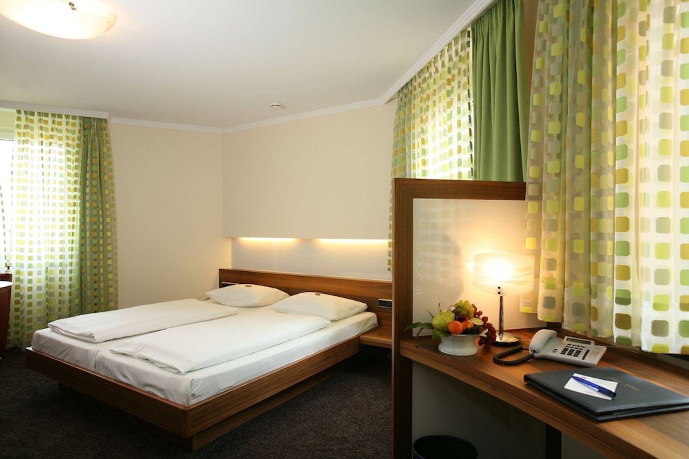 expedia-3163225-24