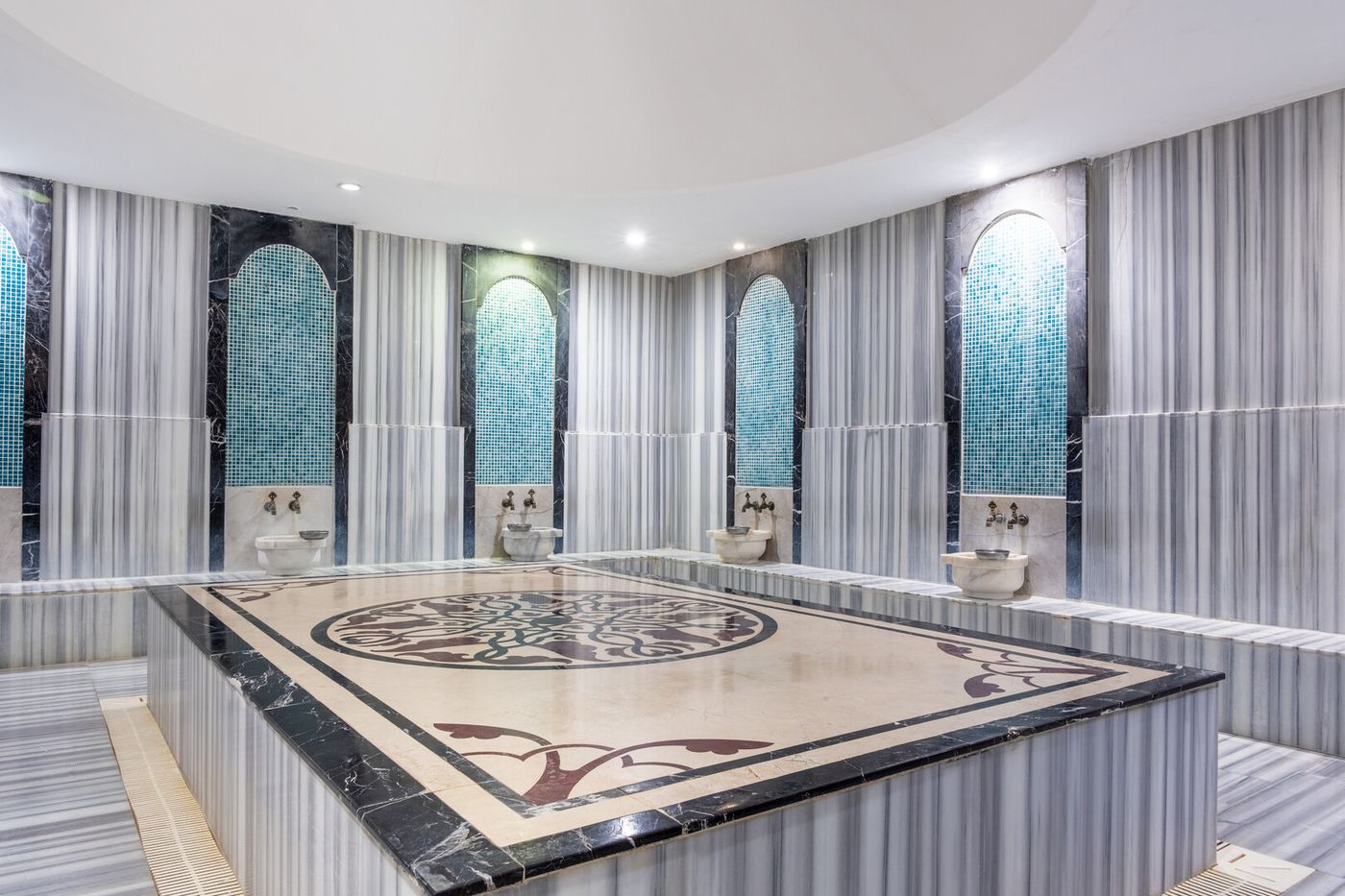 Lake & Riverside Hotel & Spa