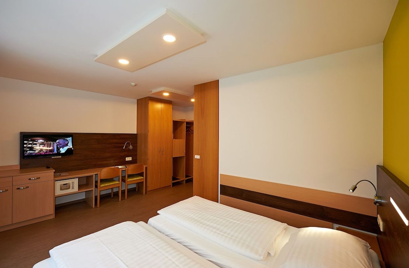 expedia-3163942-13