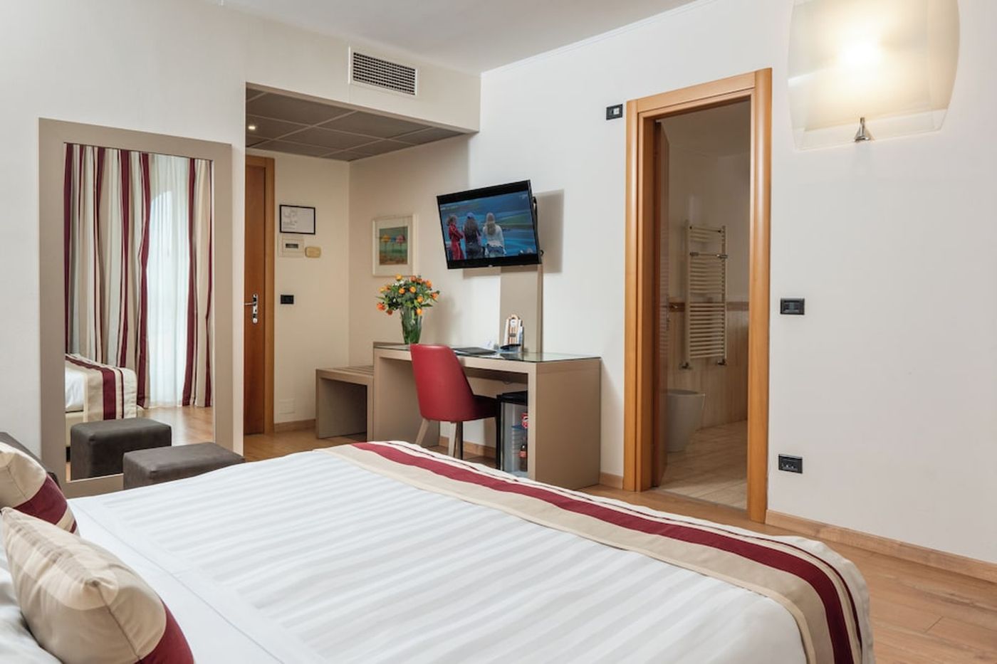 expedia-3159904-24
