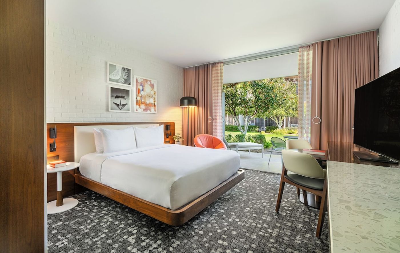 expedia-3157923-30