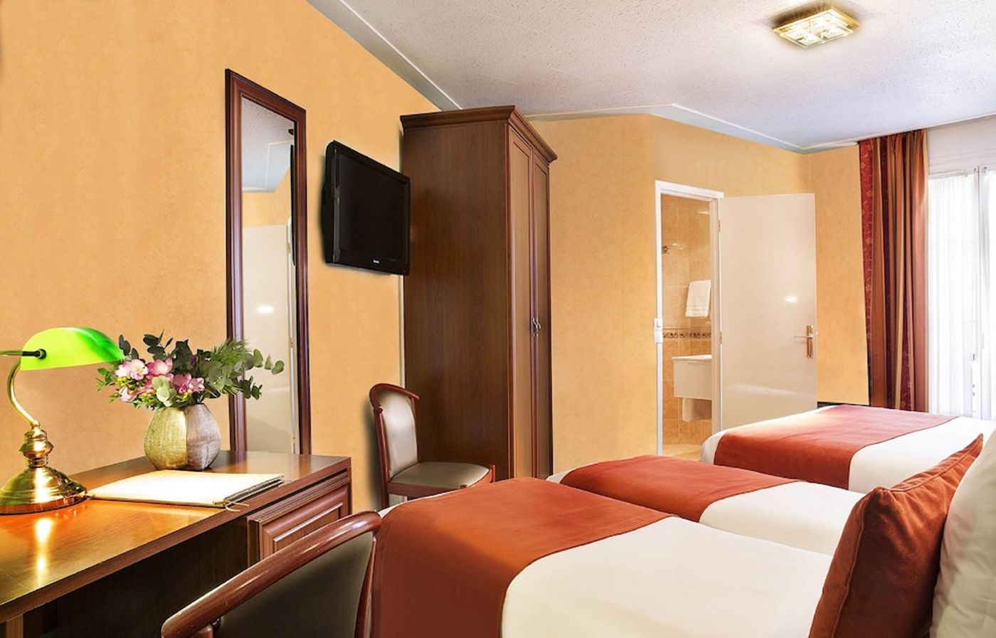 expedia-3159990-6