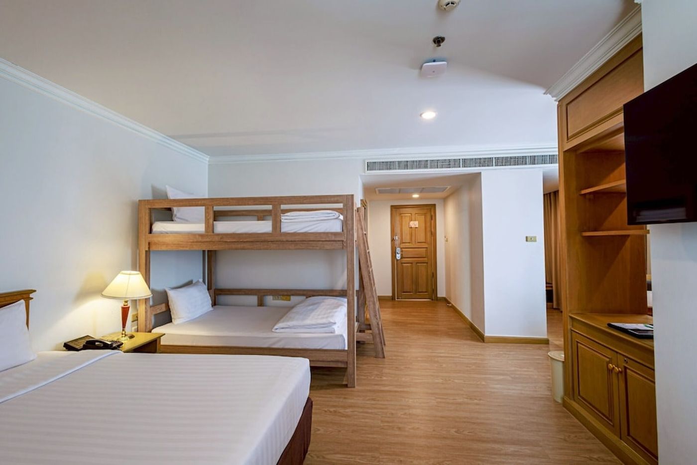 expedia-3120198-18