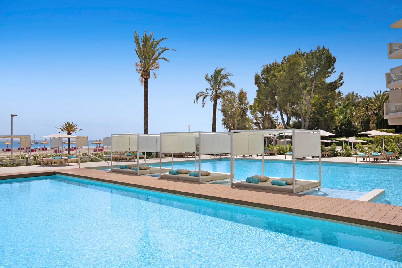 Viva Golf - Adults Only 18+