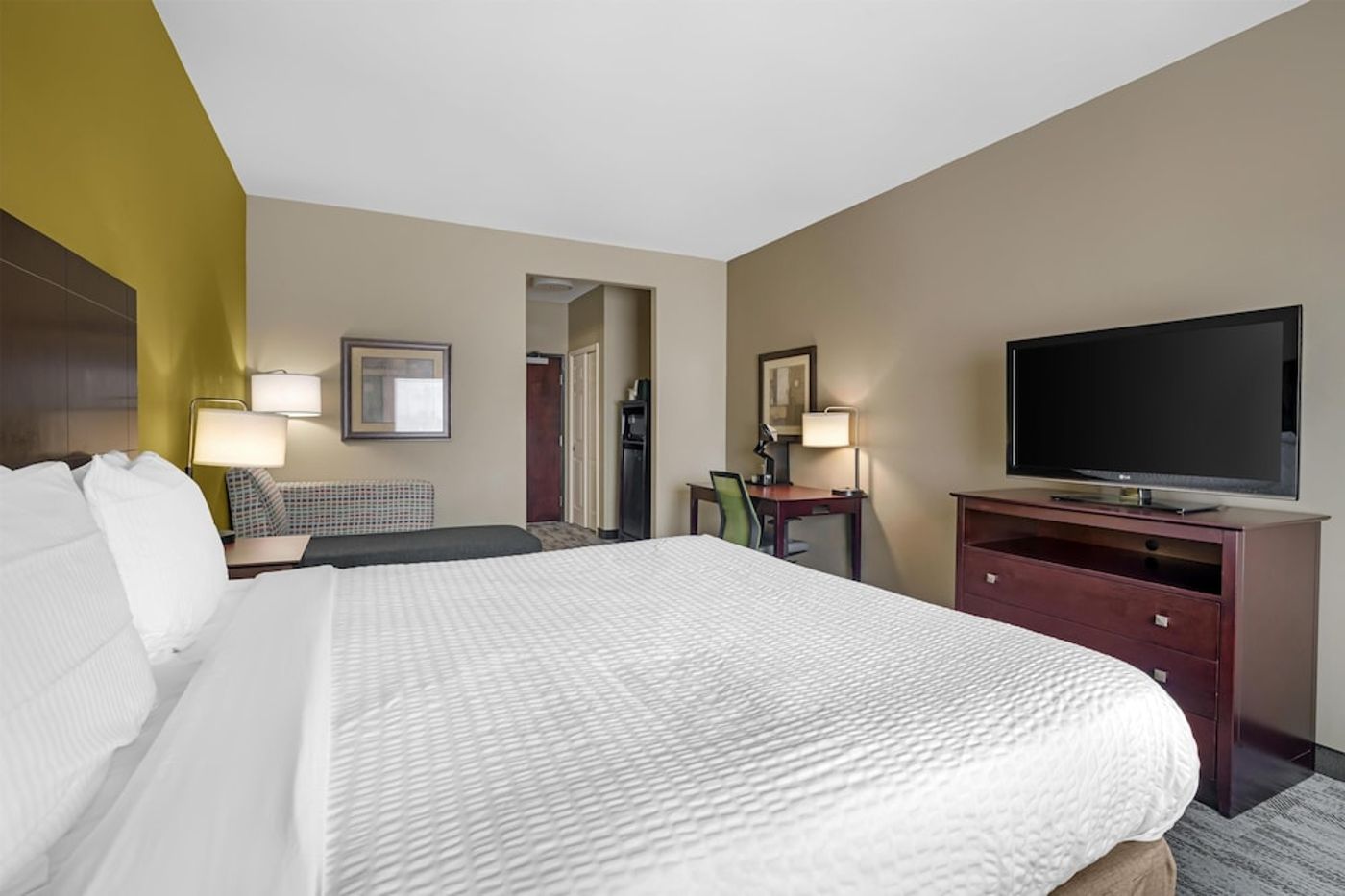 expedia-3165946-28