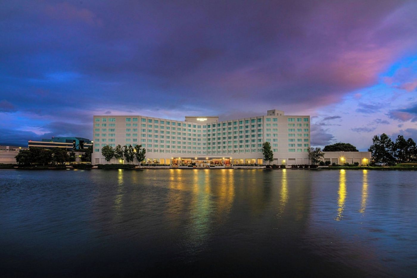 expedia-3158943-1