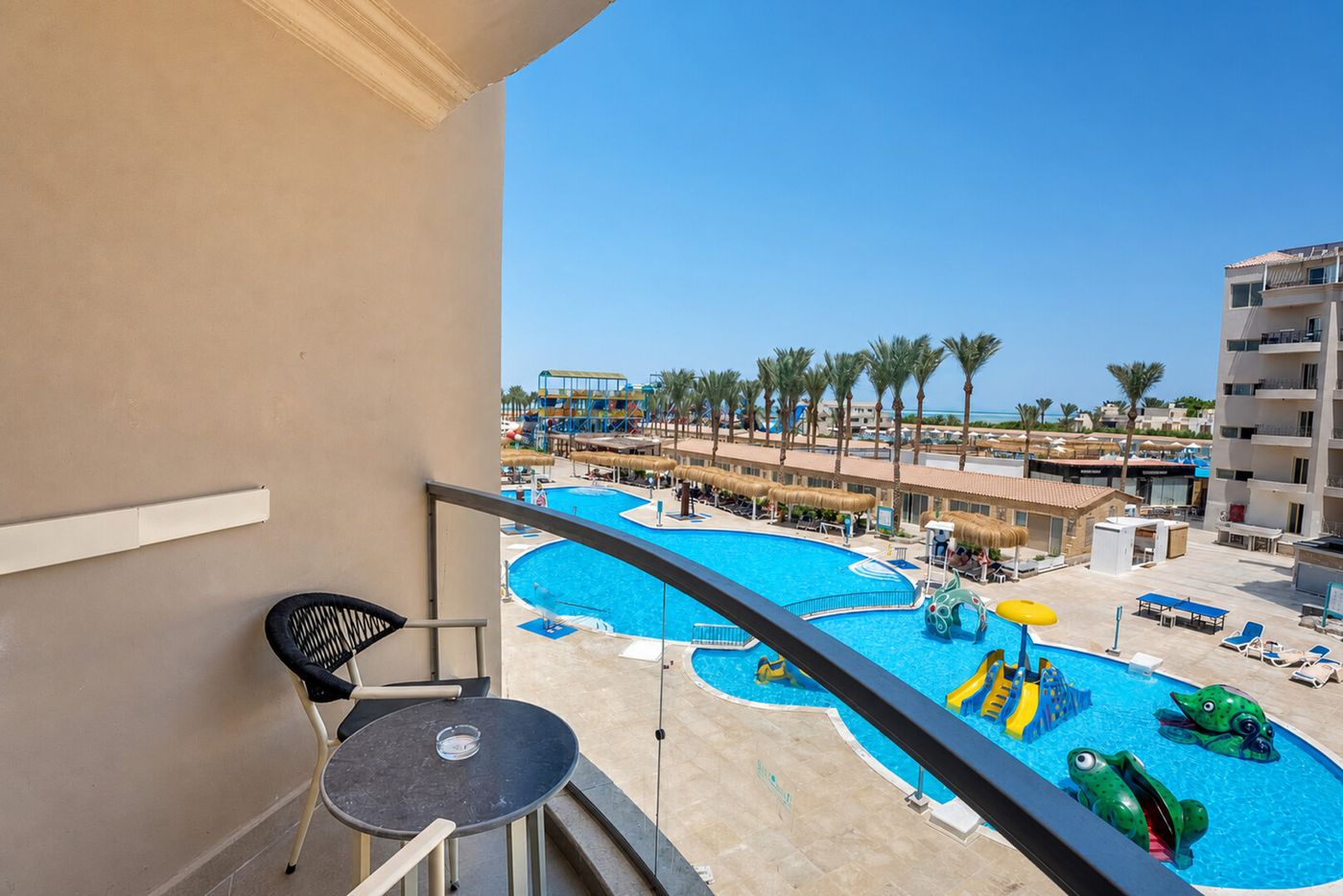 Serano Aqua Park Resort 18.09