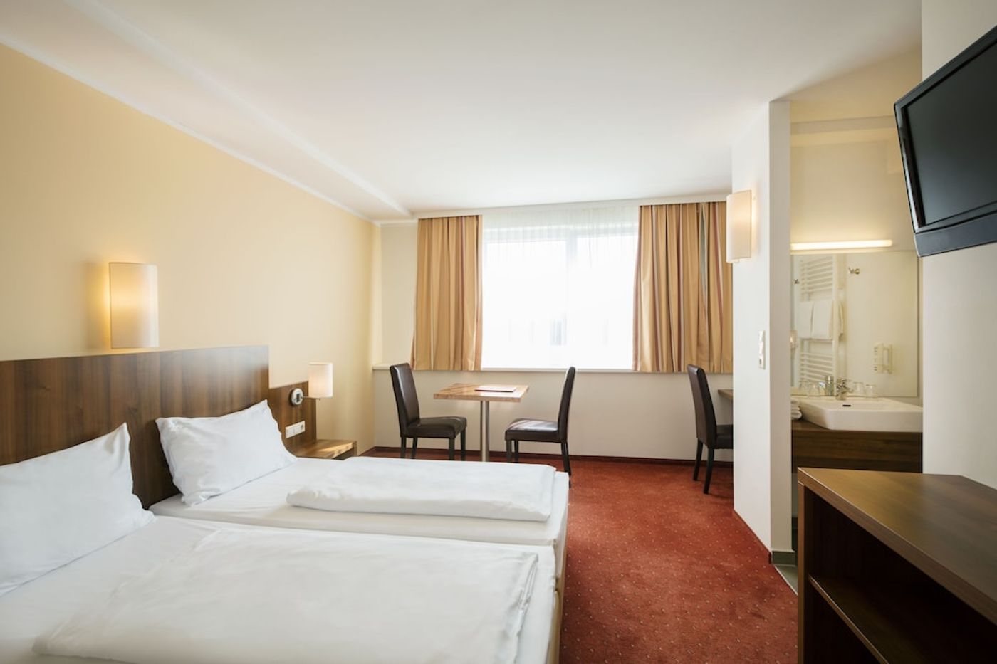 expedia-3165119-10