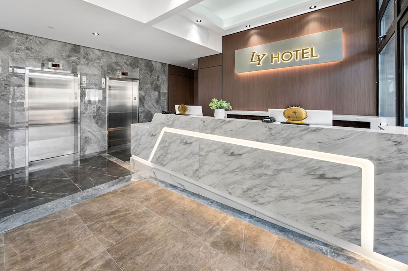 expedia-3158133-5
