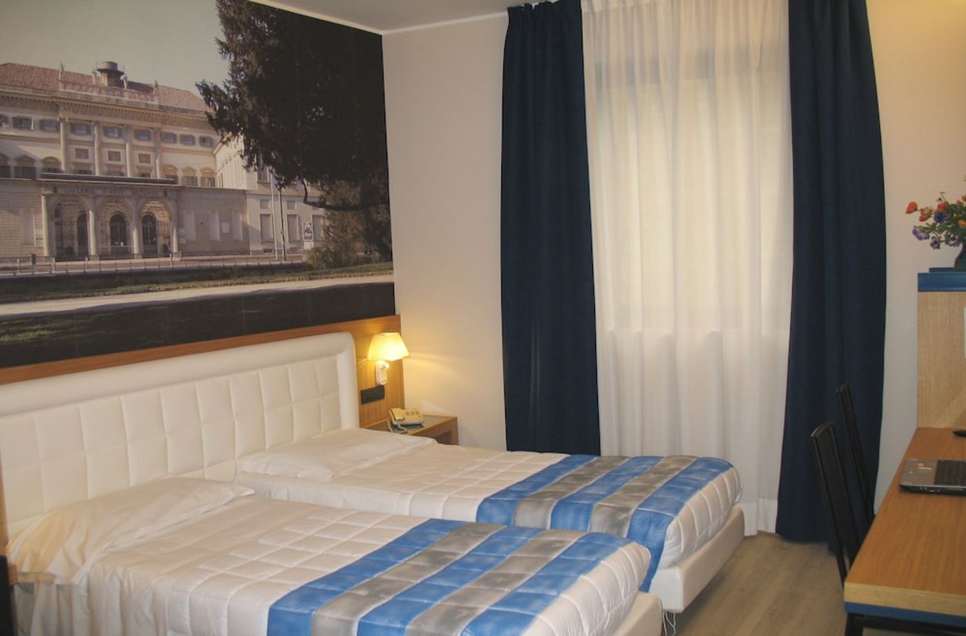 expedia-3159903-16