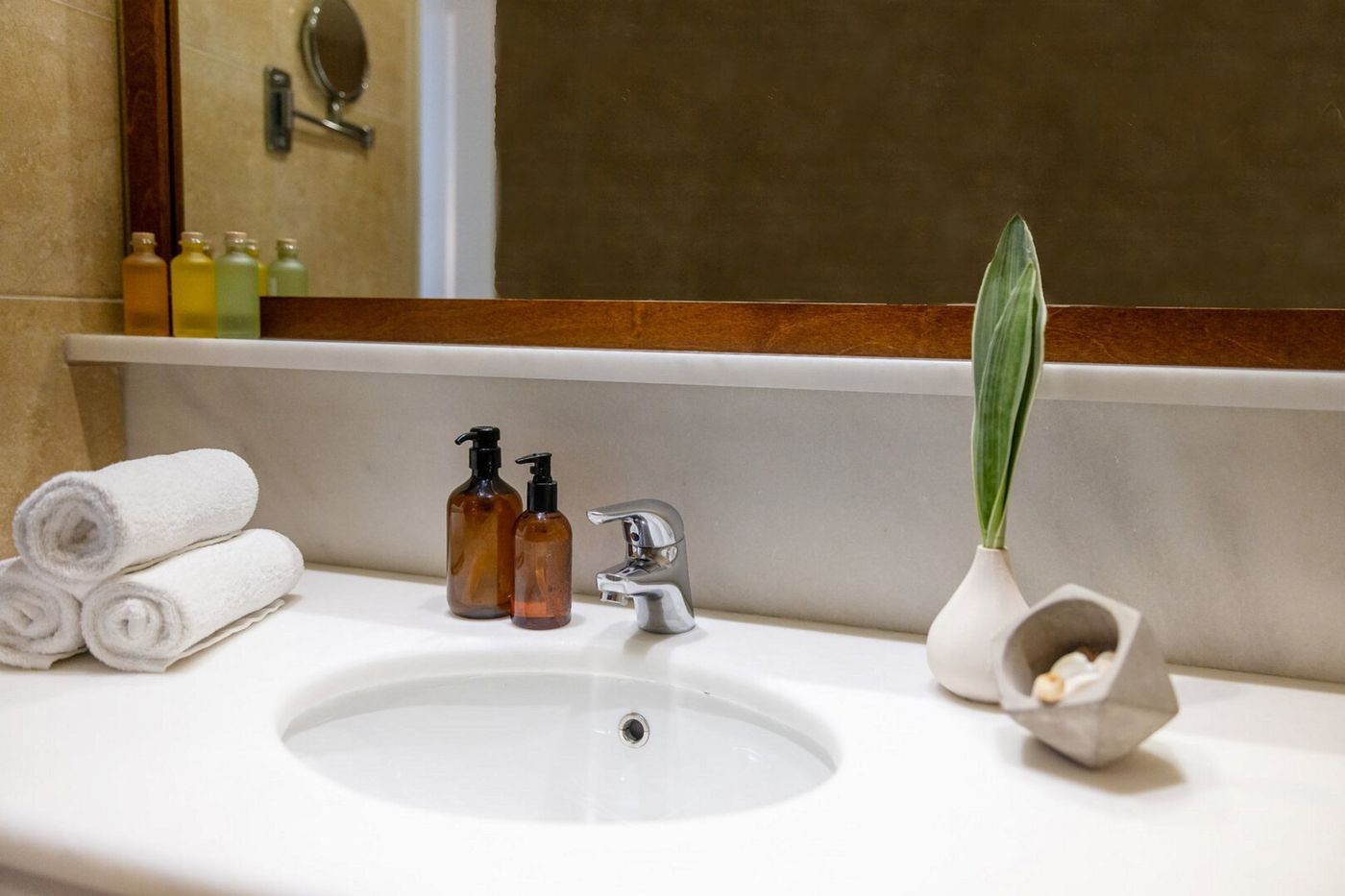 Giannoulis Grand Bay Beach Resort – Adults Only