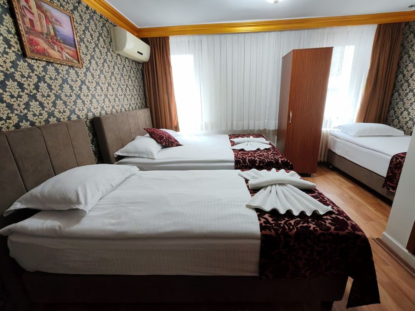 expedia-3161839-18
