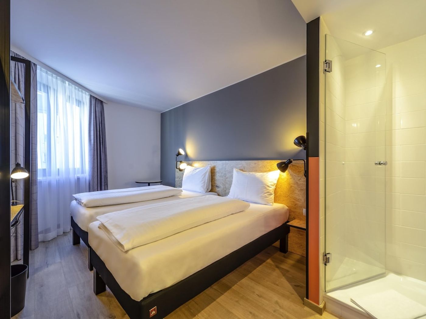 expedia-3165319-25