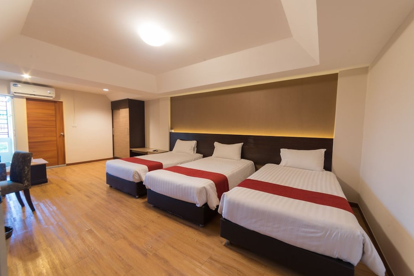 expedia-3162846-13