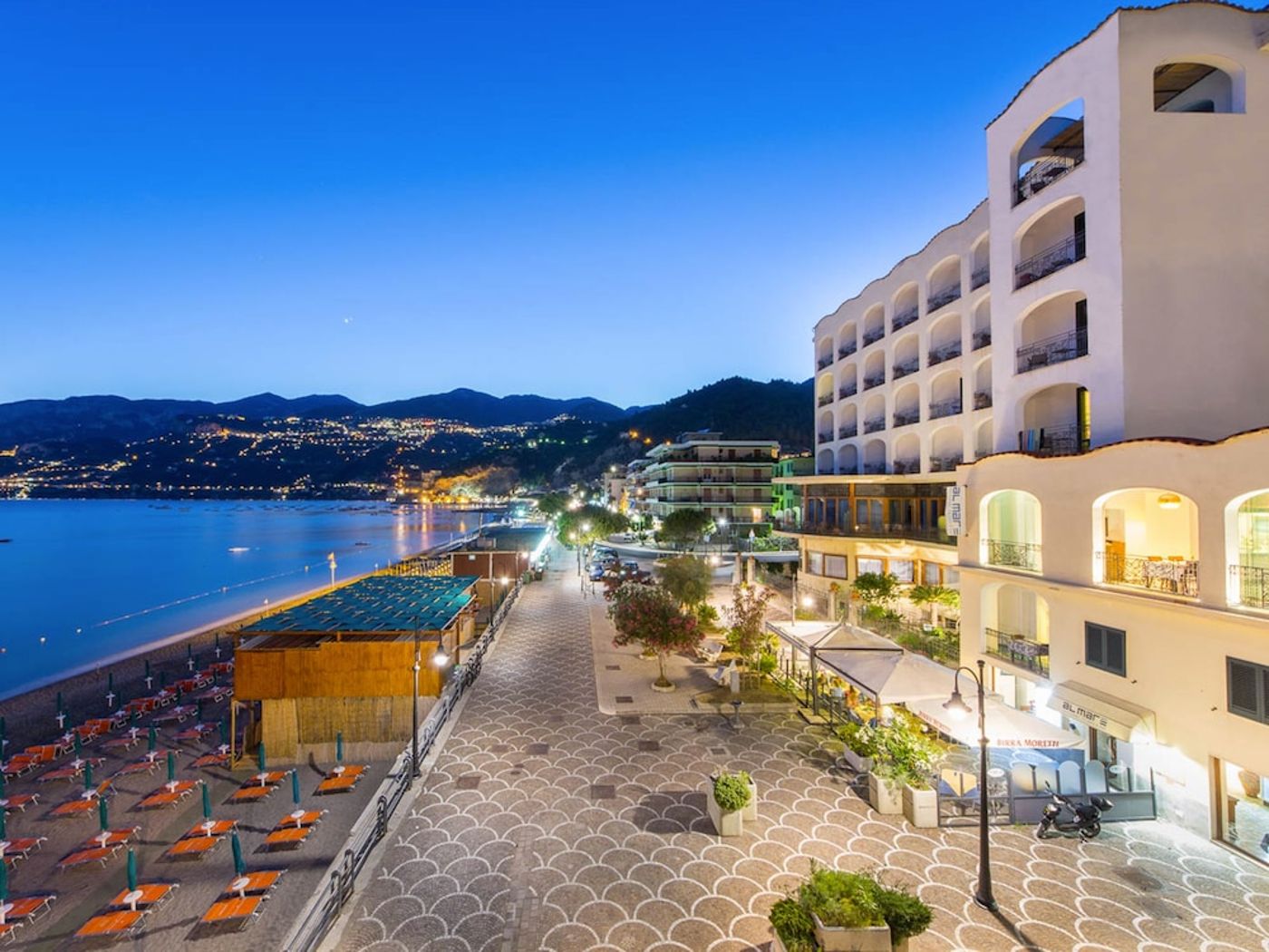 expedia-3166810-1