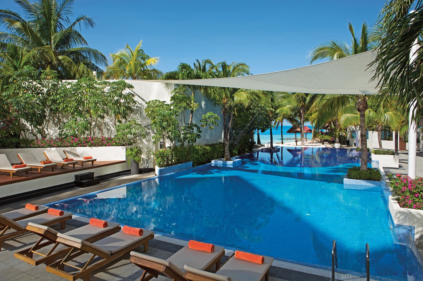  Dreams Sands Cancun Resort & Spa 27.08