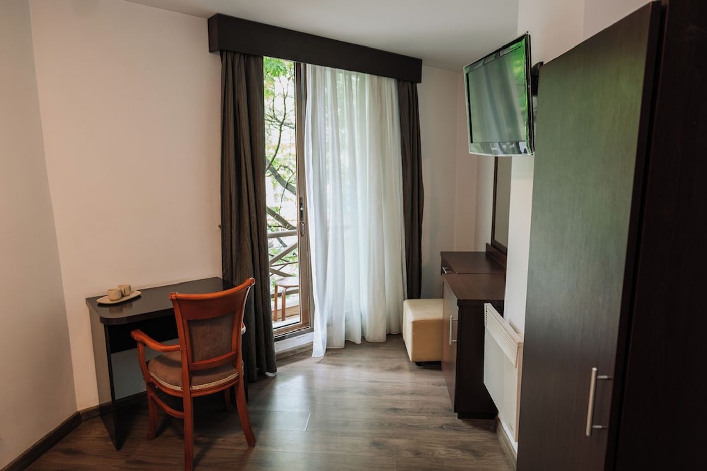 expedia-3163966-21
