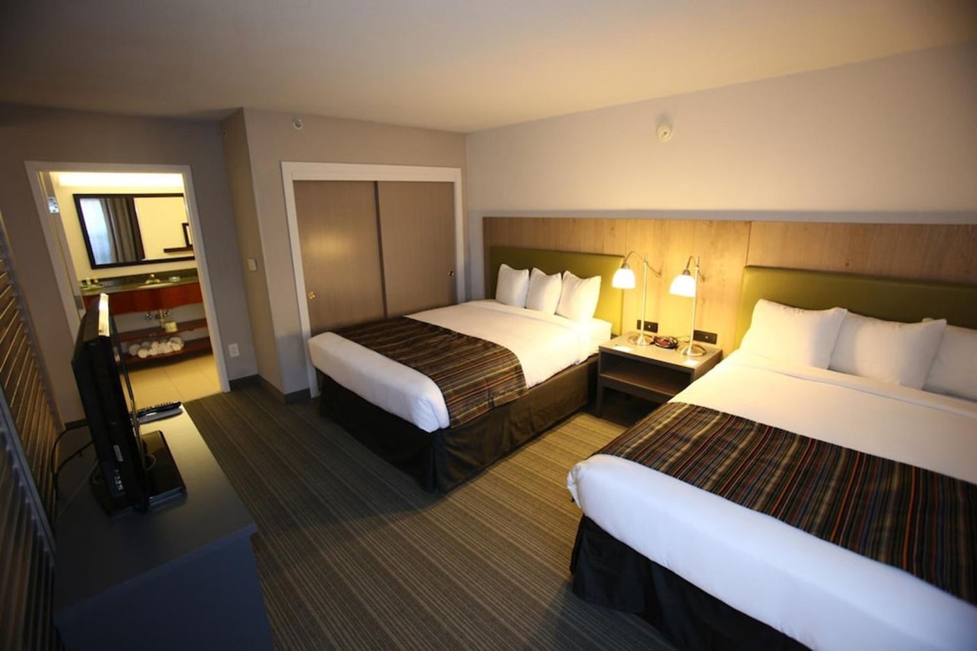 expedia-3158608-26