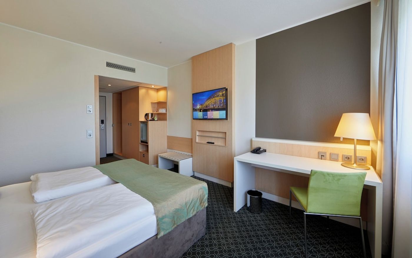 expedia-276115-29