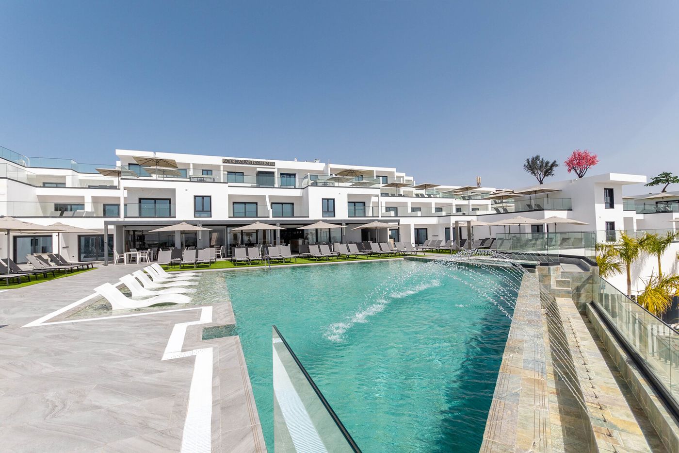 ROYAL ATLANTICO