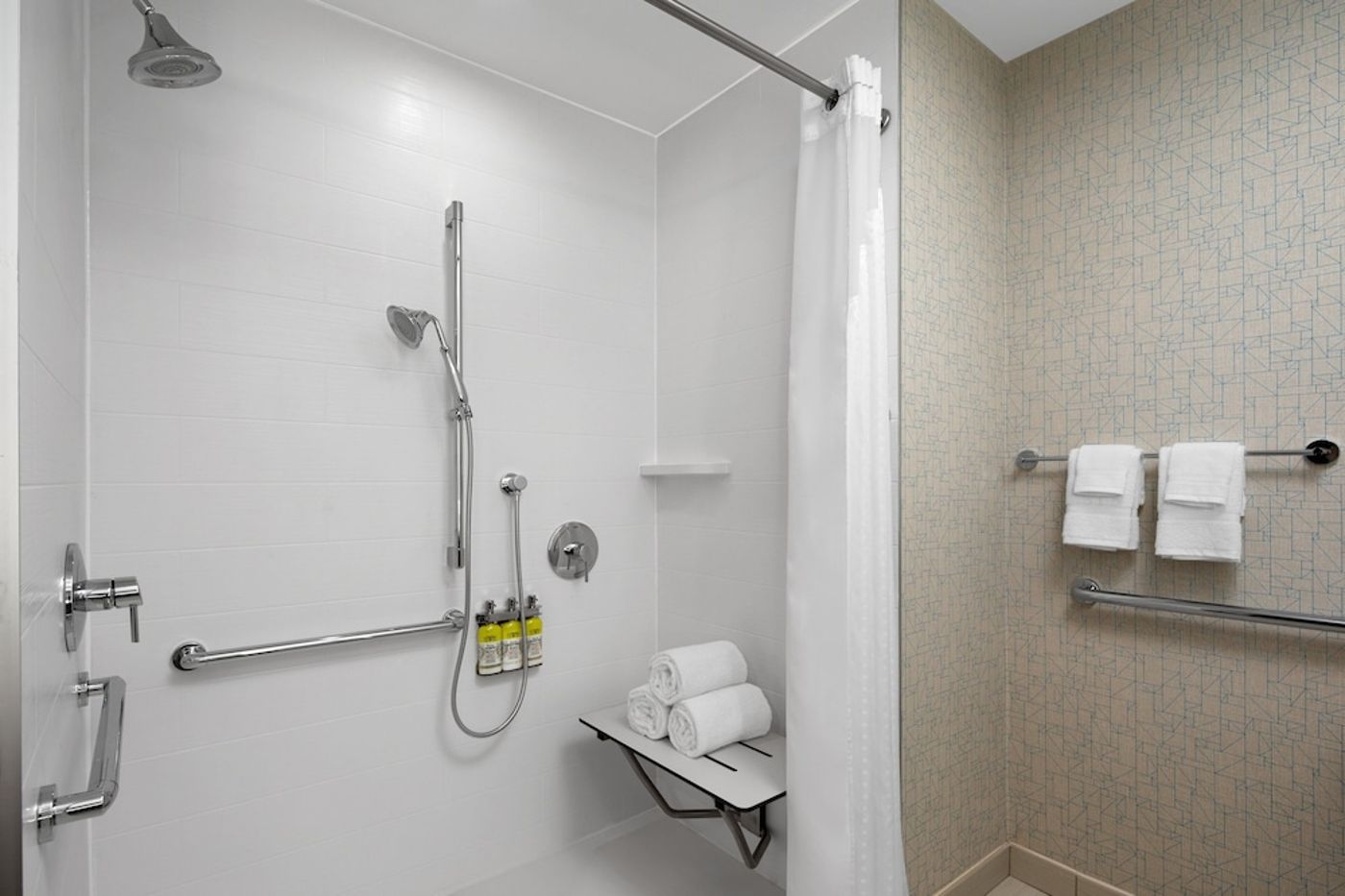 Holiday Inn Express & Suites Woodside LaGuardia Airport by IHG - 02EA41681A3EACC6FCE3A964BA36CBD09176CF42