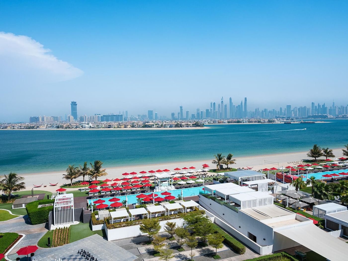 Th8 Palm Dubai Beach Resort 02.03