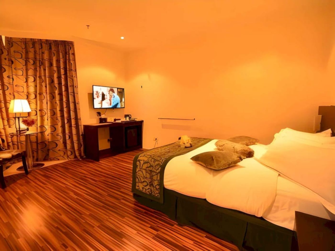 expedia-3163804-25