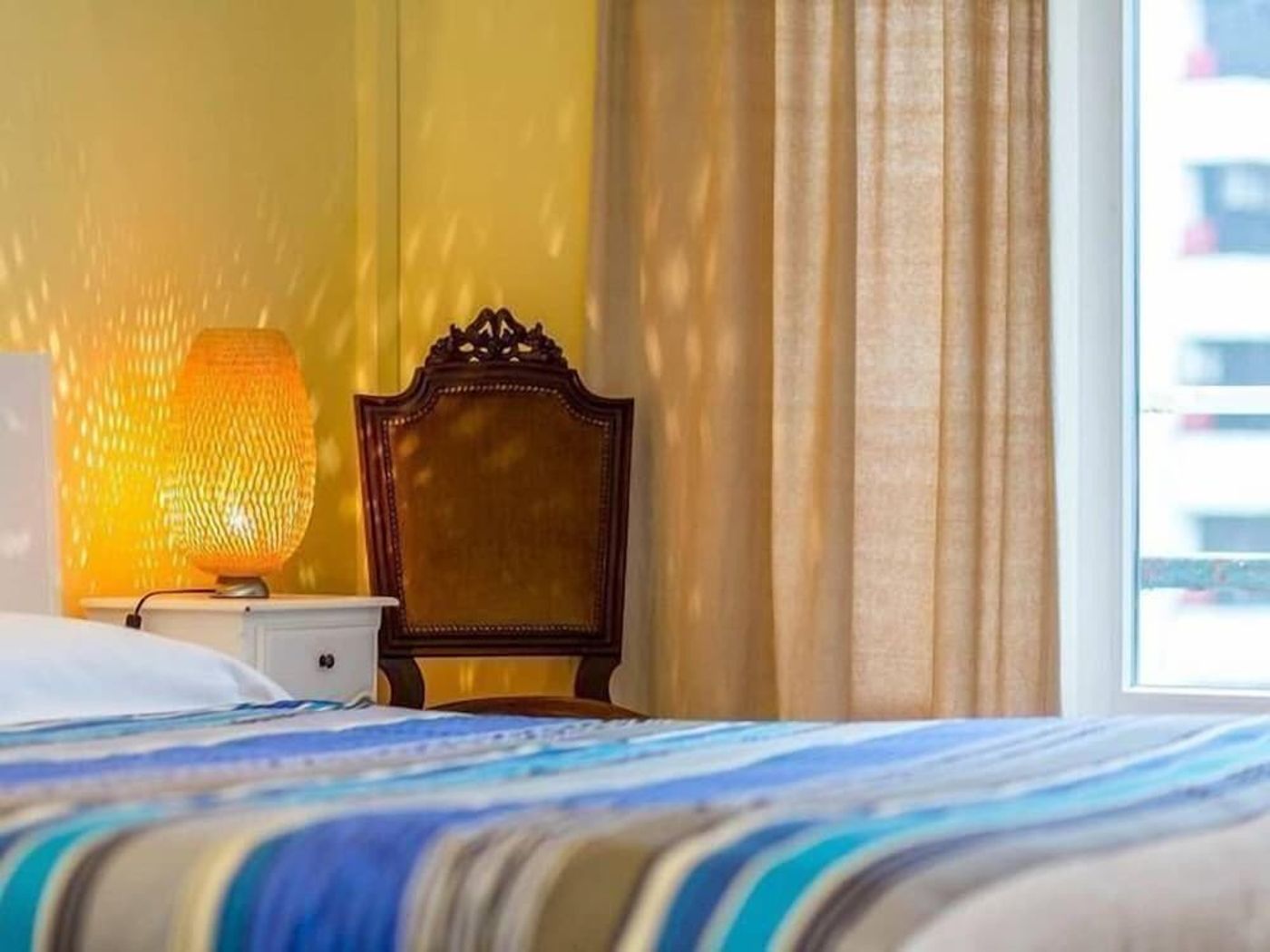 expedia-3163997-30