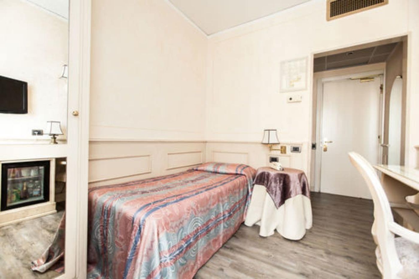 expedia-3164496-16