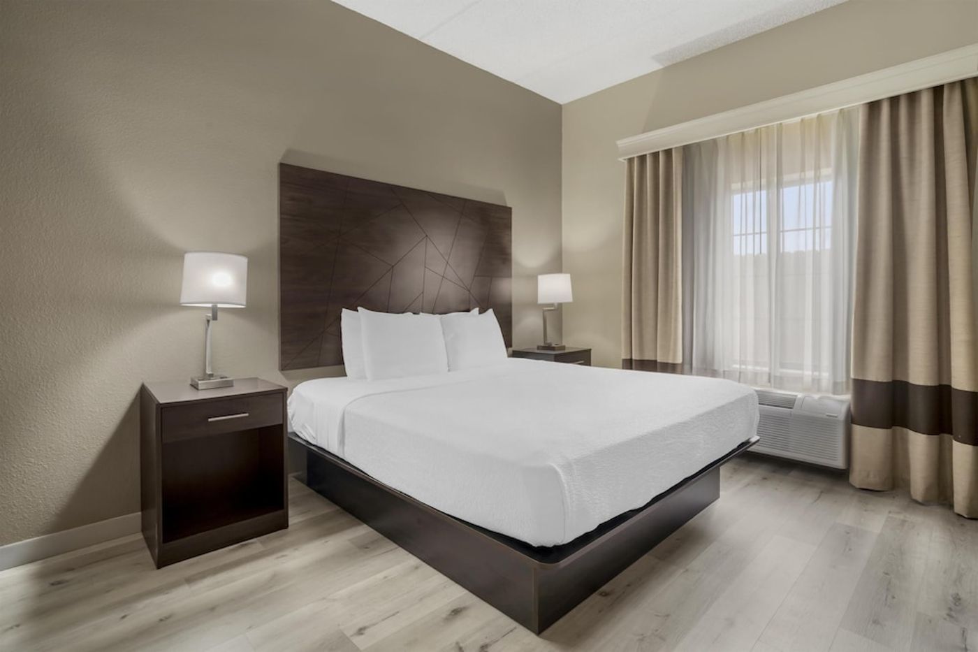 expedia-3165979-29