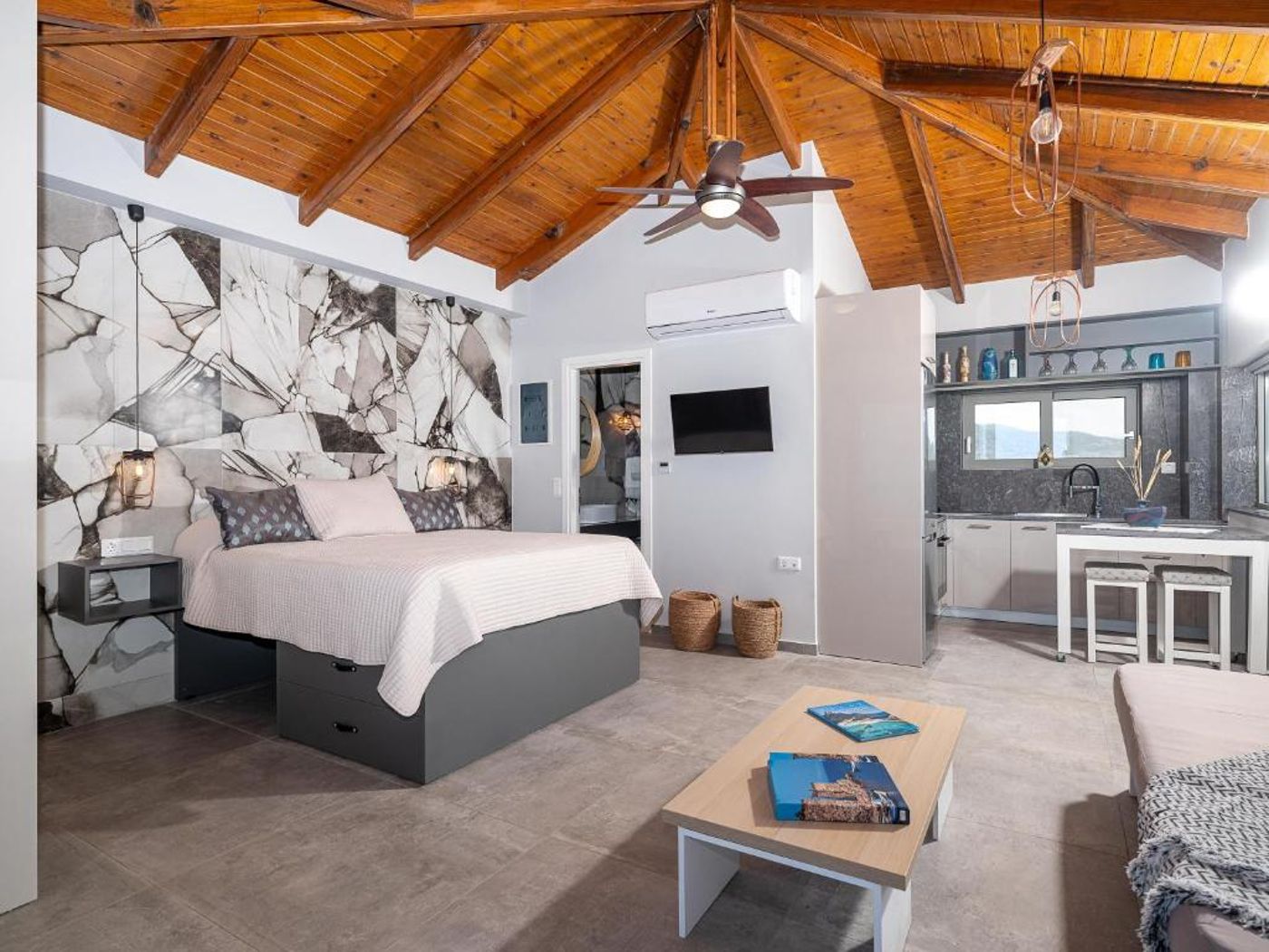 Evalia Apts