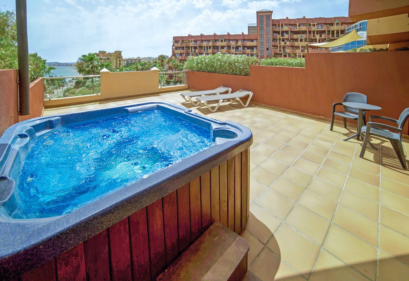 21.04.26 Holiday World Polynesia