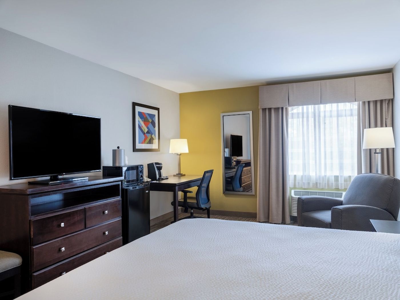 expedia-3162097-25