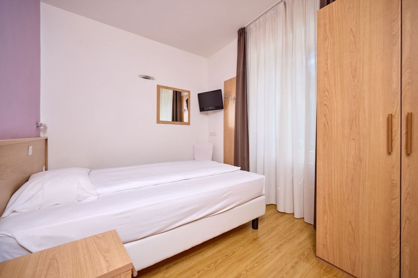 expedia-3166775-25