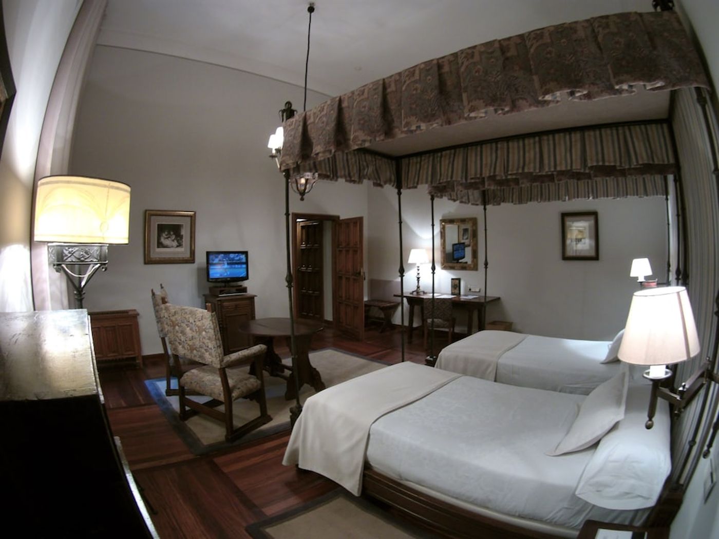 expedia-3157427-15
