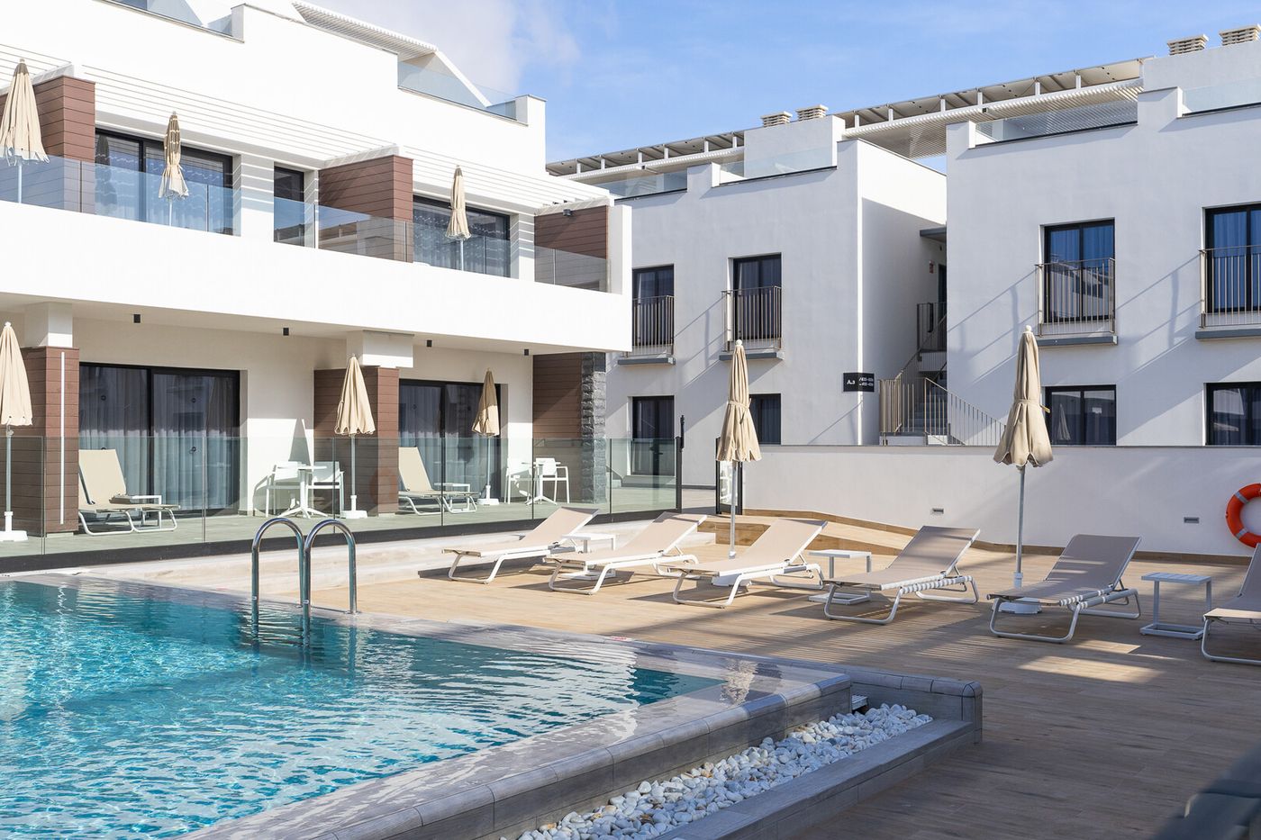 09.09.26 Esmeralda Cotillo Homes by LIVVO