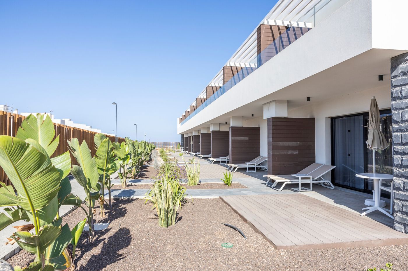 09.09.26 Esmeralda Cotillo Homes by LIVVO