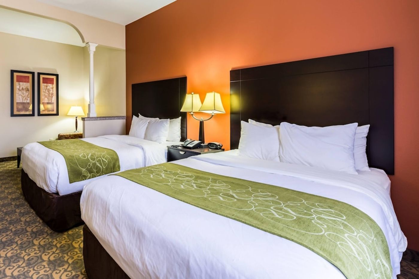 expedia-3162288-25