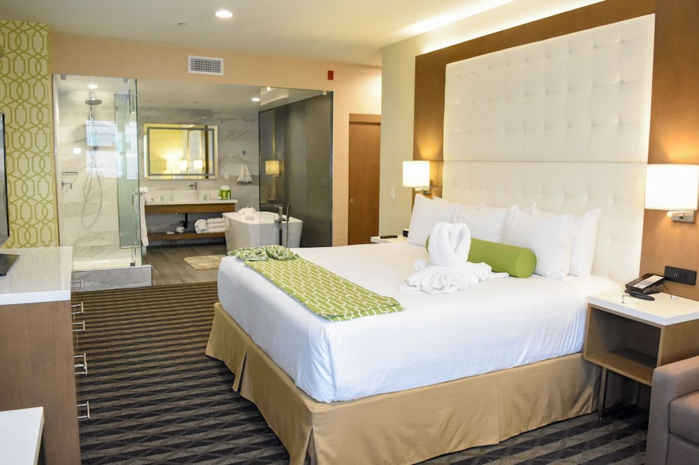 expedia-3166505-25